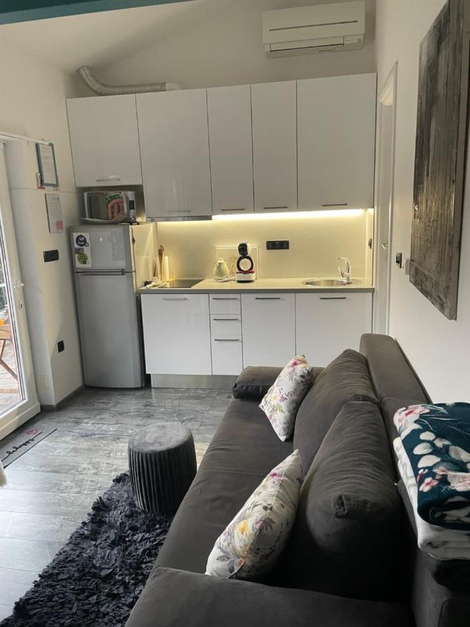 Shanti Home Laurana Esterno foto